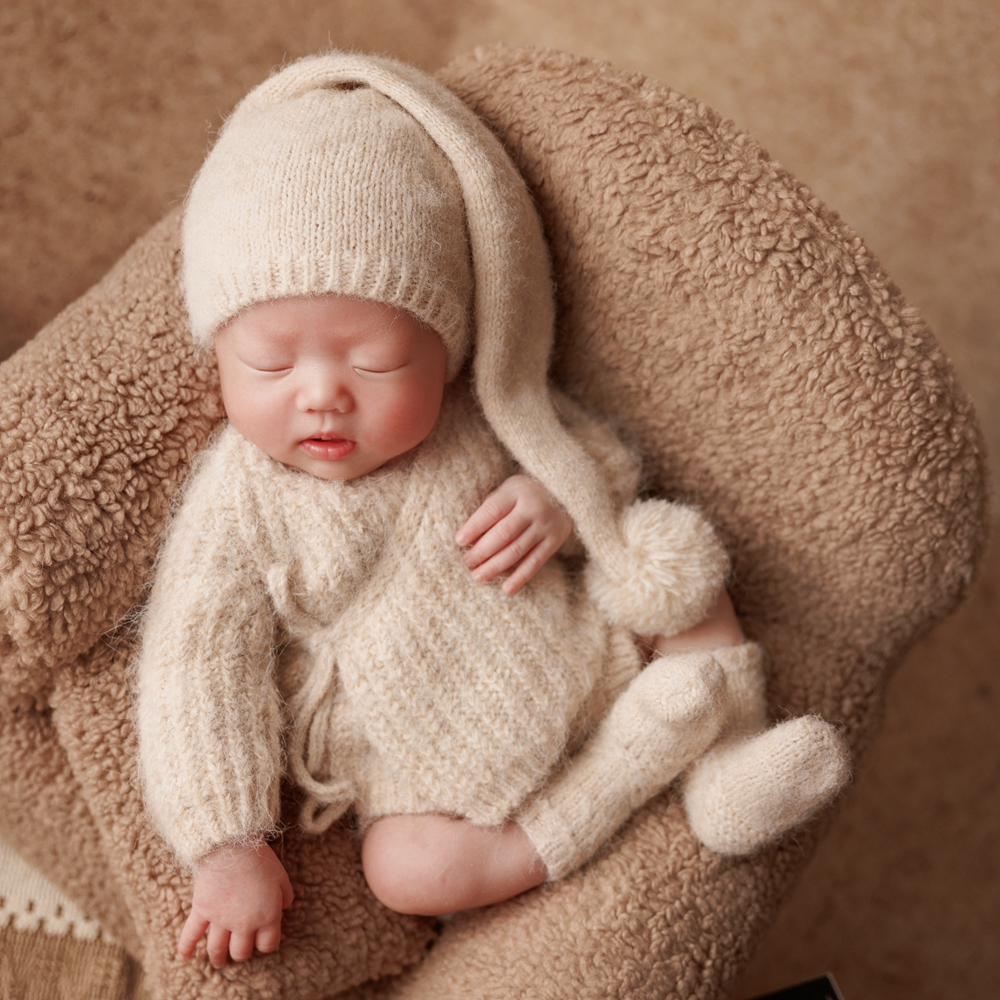 Knitted Newborn Photoshoot Out - Baby Clothing On Sale recensione e prezzo